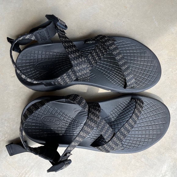 Chaco’s - men’s size 12 - lair black - like new